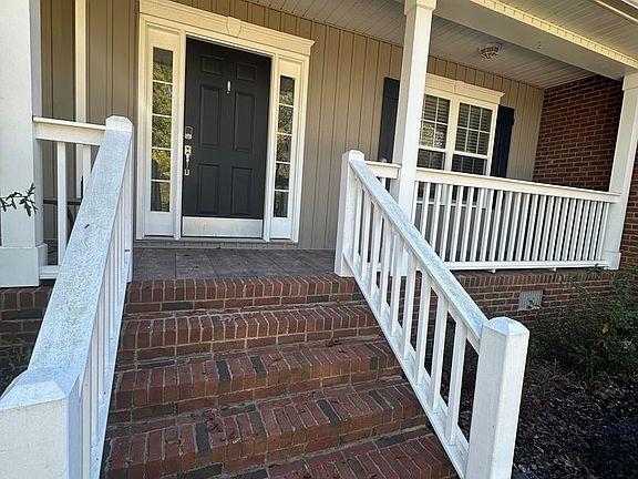 5th image of 68 Bentbrook Cir
