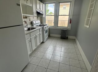 122 Prospect St #3A, Roselle, NJ 07203