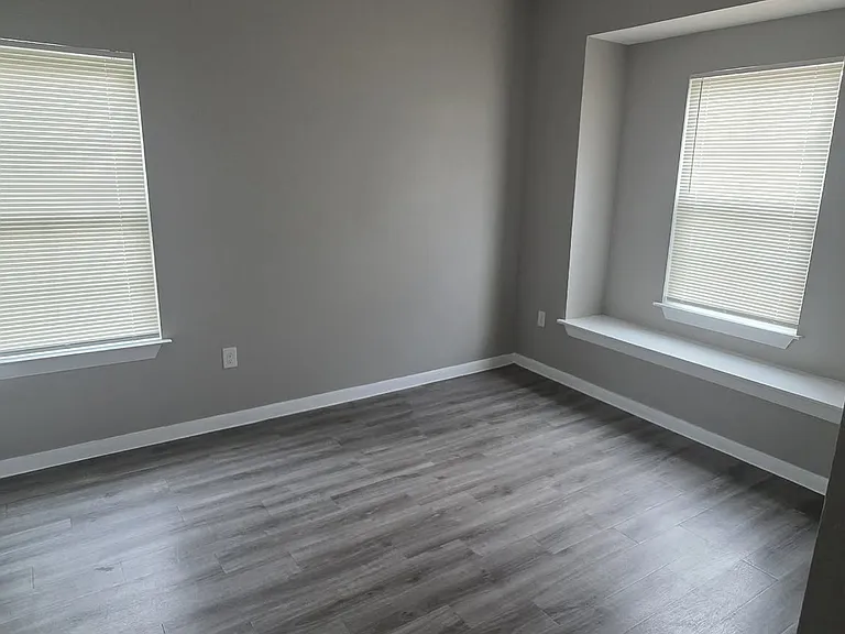 614 Chihuahua St — Photo 8