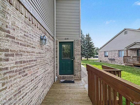 3rd image of 1035 Old Leake Ct #17