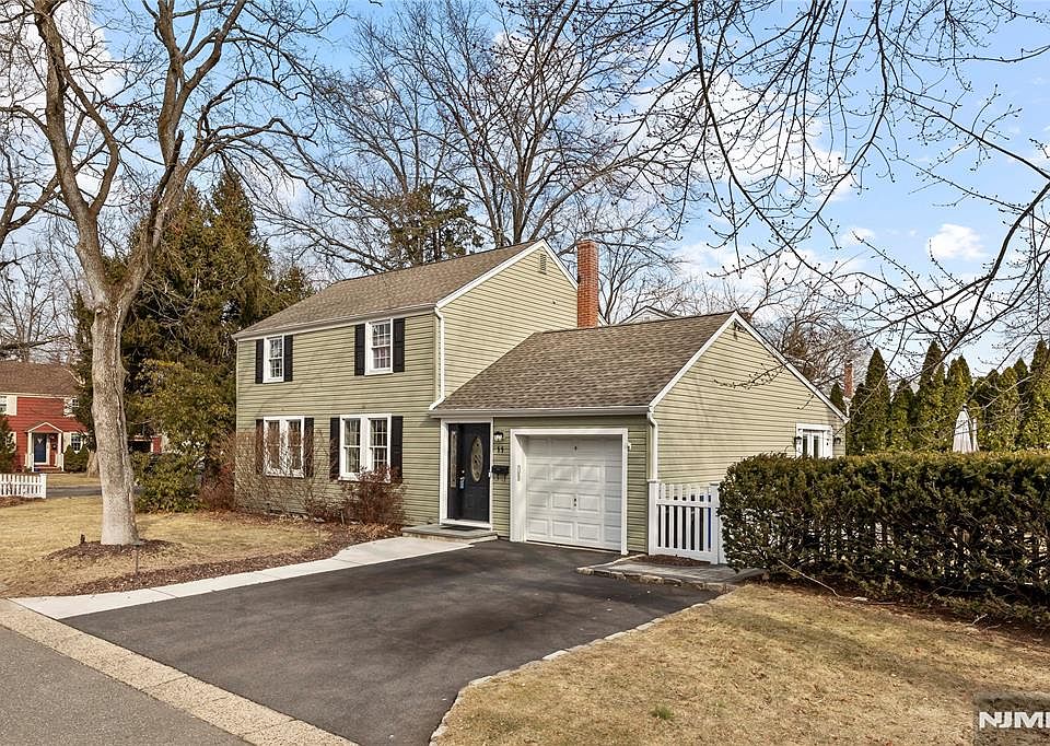 1st image of 11 Sanford Ave