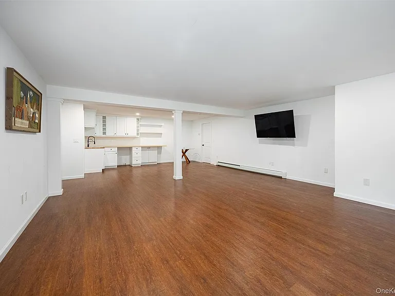 921 W Dover Rd — Photo 27