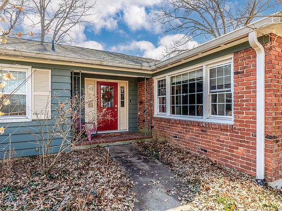 3rd image of 5801 Bluespruce Ln