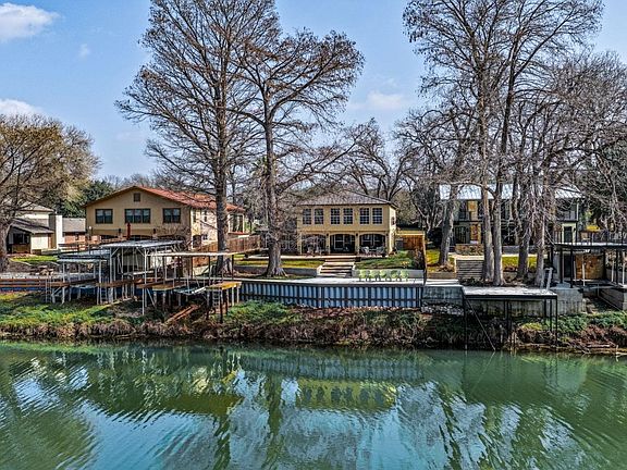 3rd image of 232 Lake Ridge