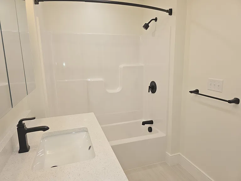 442 Main St #5 — Photo 15
