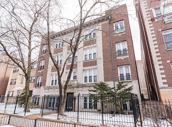 2nd image of 4241 N Kenmore Ave Unit 206
