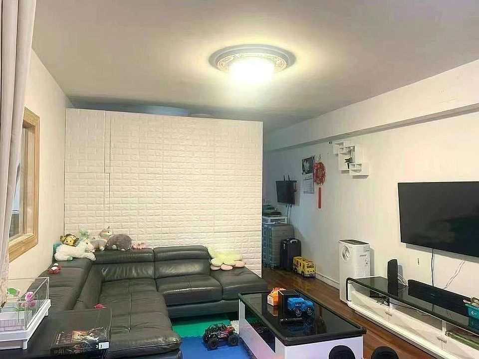 1st image of 42-40 Bowne St #2C
