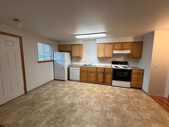3rd image of 131 SE 5th St #205