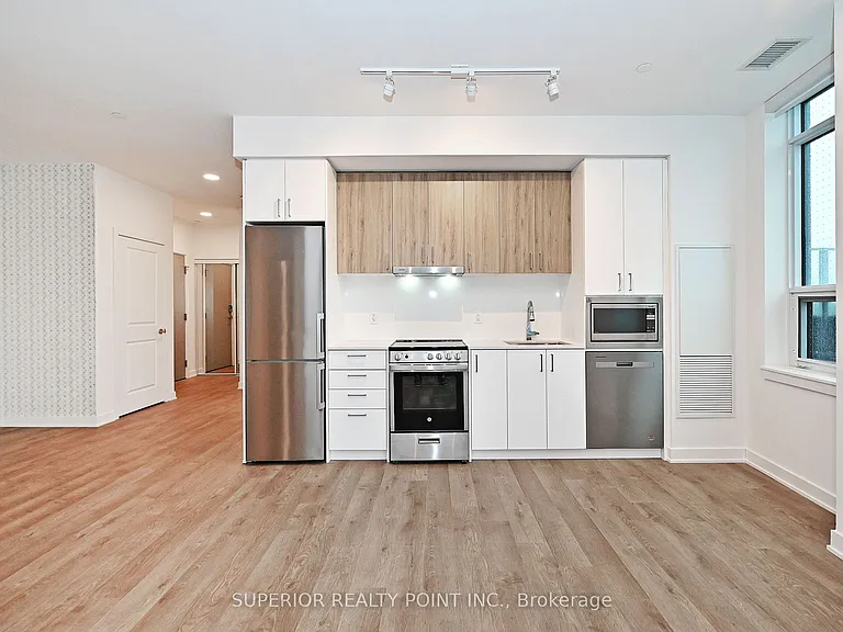 30 Upper Mall Way #A214 — Photo 13