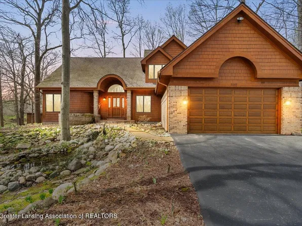 5265 N Canal Rd, Dimondale, MI 48821