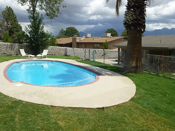 Gated Pool (Upper Level)