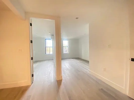 Rented by Dream Space Realty | media 10