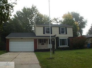 1918 Wood St, Lansing, MI 48912