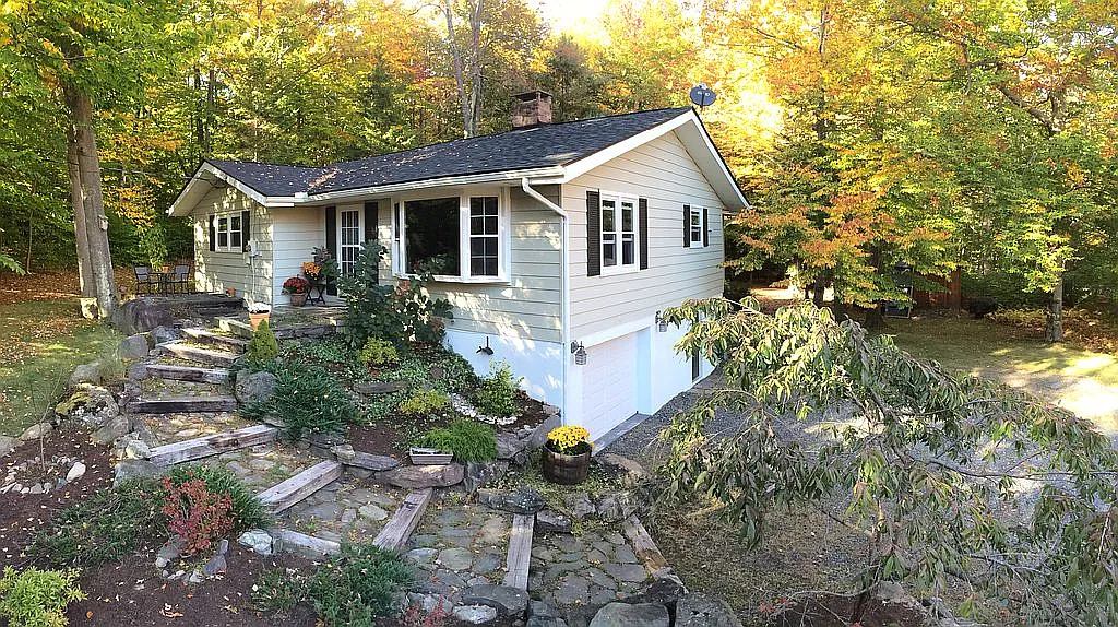 181 Marthas Ln photo 1