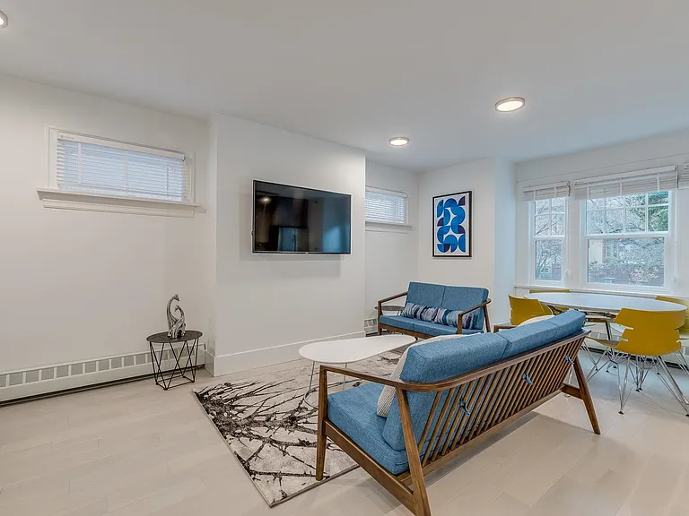 1425 Haro St #107 — Photo 9
