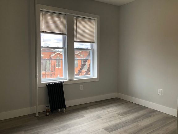 4th image of 943 Pavonia Ave #33E