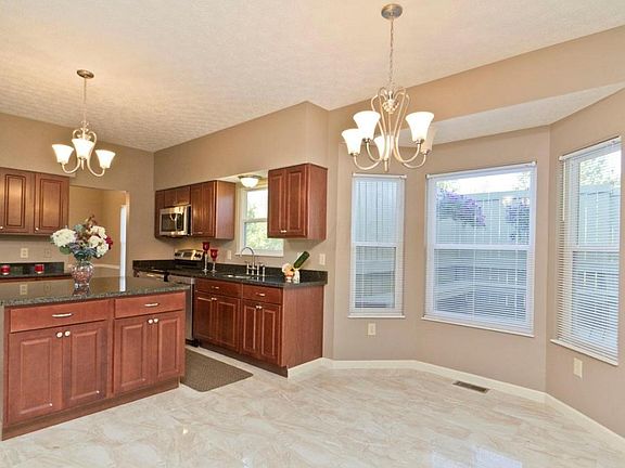 5th image of 4270 Secludedwood Ct
