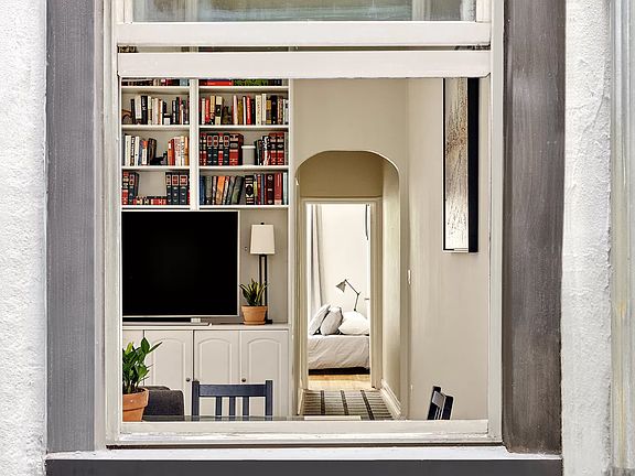 5th image of 177 E 93rd St APT 2C