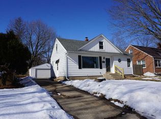 1811 E Gate Pkwy, Rockford, IL 61108