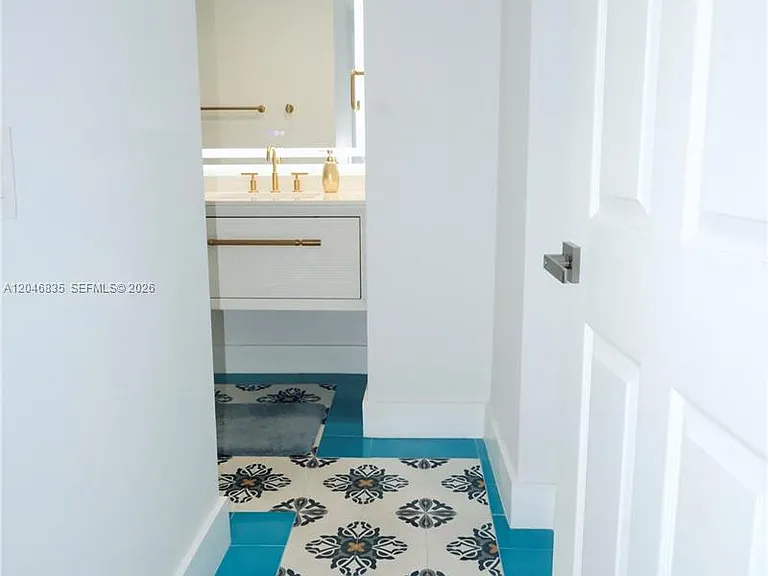 3410 Coral Way #Penthouse 05 — Photo 17