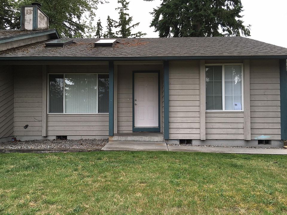 1st image of 15913 18th Ave E Unit B