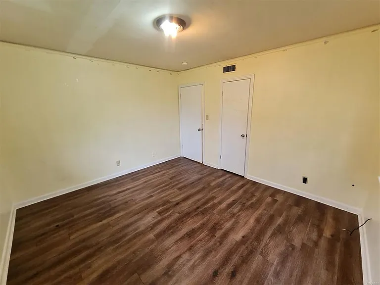 1220 Lynwood Dr — Photo 20