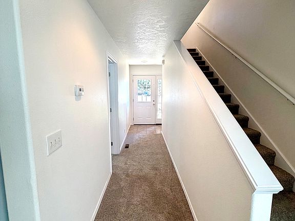 5th image of 16672 Shaw Pine Ct
