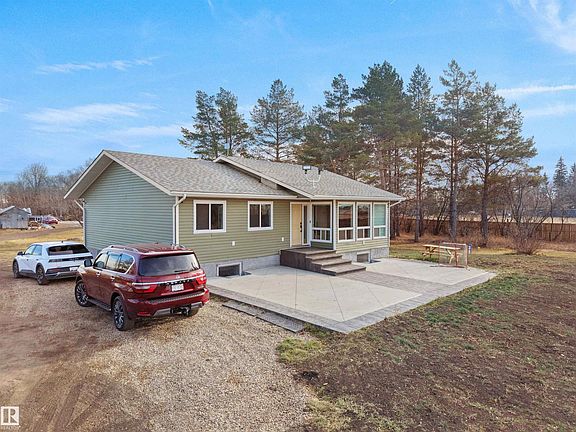 2nd image of 55005 Range Rd #241