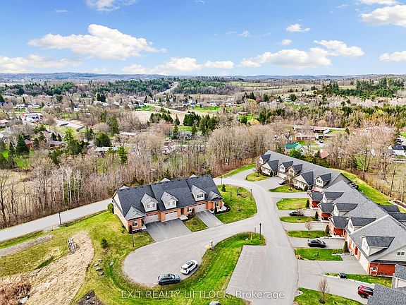 5th image of 68 Blossom Ln #10