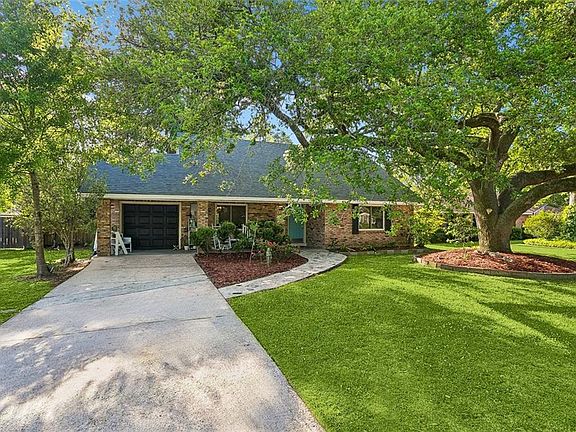 2nd image of 135 Shannon Dr