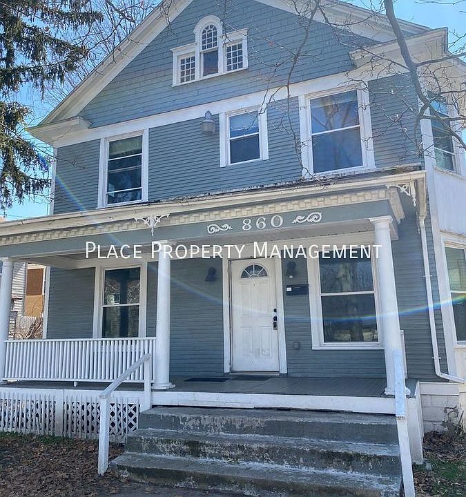 1st image of 860 Worden St SE