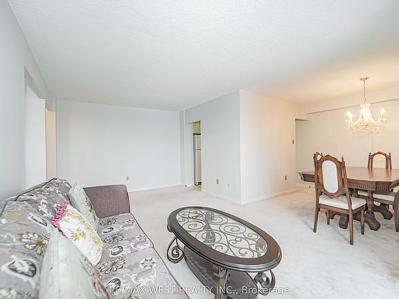 4th image of 10 Muirhead Rd #909