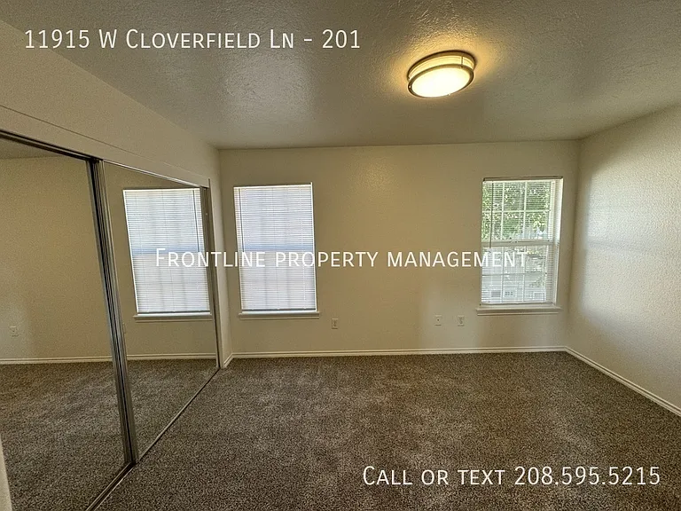 11915 W Cloverfield Ln #201 — Photo 9