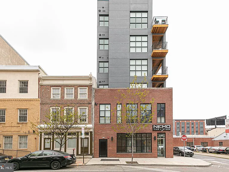 240 N 2nd St #4W — Photo 18