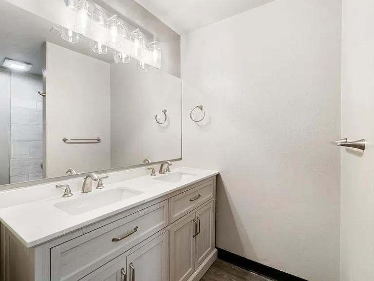 The Hideaway at University Place — Photo 18