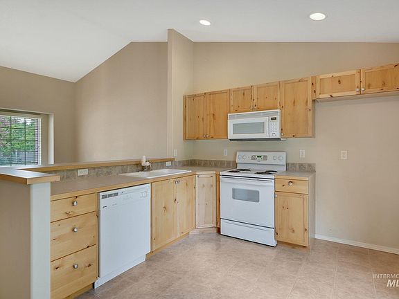 3rd image of 3457 S Annett Ave
