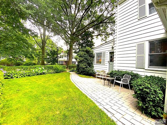 4th image of 13 Brighton Pl