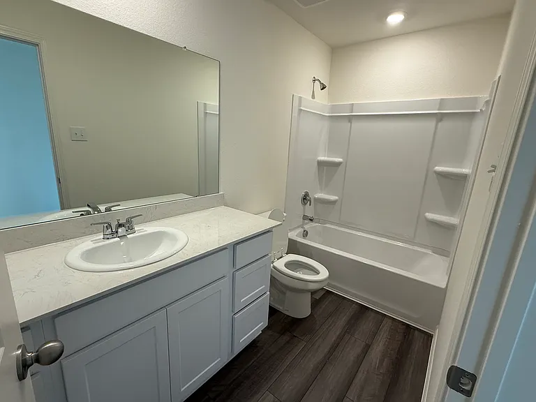 2201 Burnwood St — Photo 26