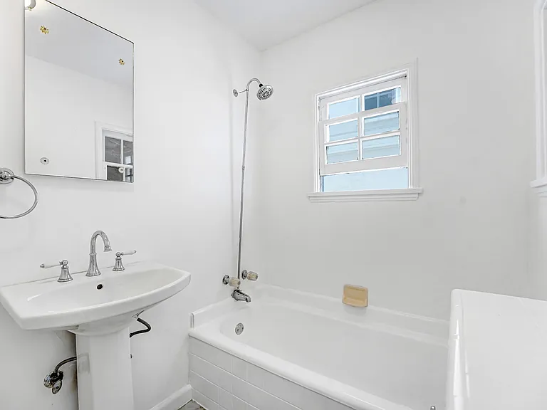 262 S Spalding Dr #1/2 — Photo 9