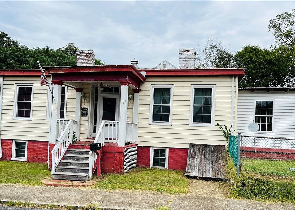 2nd image of 3300 Main St