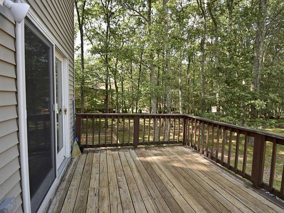 4th image of 1299 Brentwood Dr