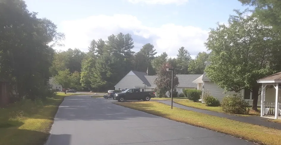 Valley Brook Village — Photo 4