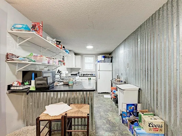 2834 Salado St — Photo 22