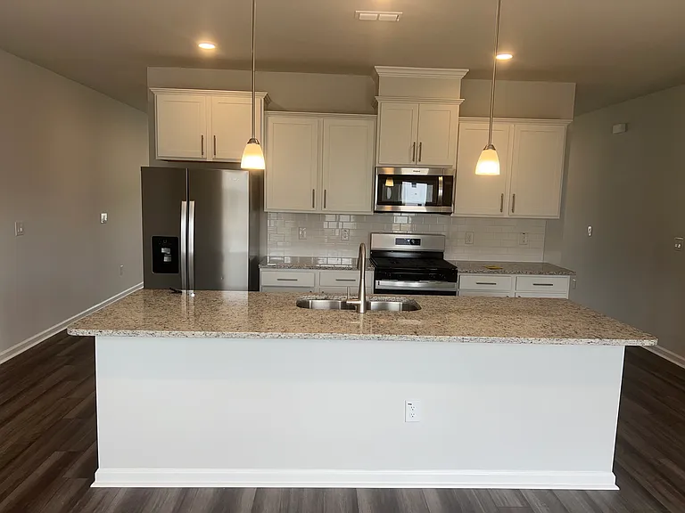 1474 Hasse Ave — Photo 11