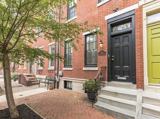 219 Carpenter St, Philadelphia, PA 19147