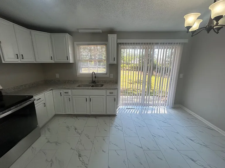 3728 Baywater Dr — Photo 8