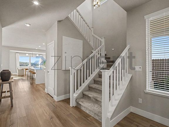 4th image of 1579 Seneca Cir