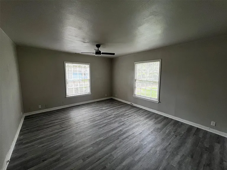 1220 Trinidad St — Photo 6