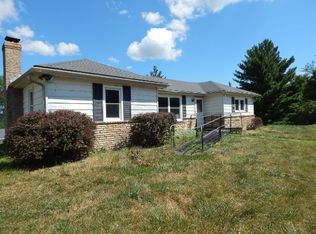 7560 E Hurst Rd, Pekin, IN 47165