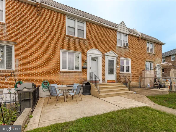 5248 Gramercy Dr, Clifton Heights, PA 19018